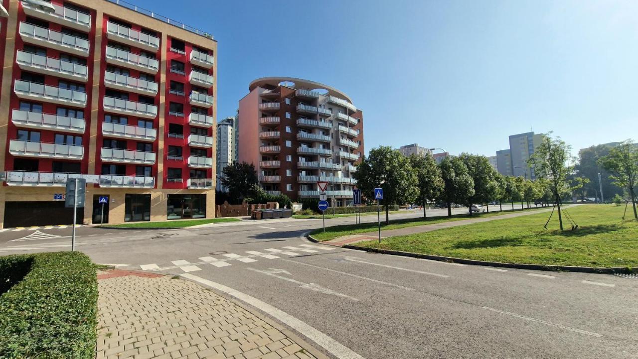 Luxo 2 Room Apartments By Bratislavatrip Exterior foto